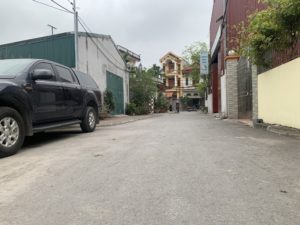 Ban dat thon 2 dong du 148m